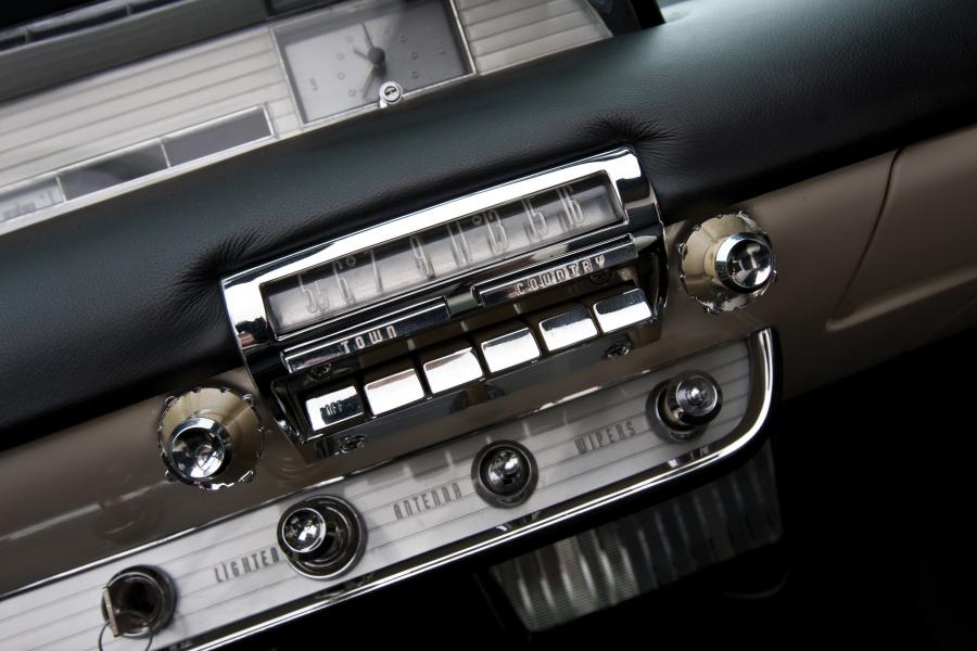  Lincoln Premiere Convertible Coupe 1957 года  (фото 8 из 24)
